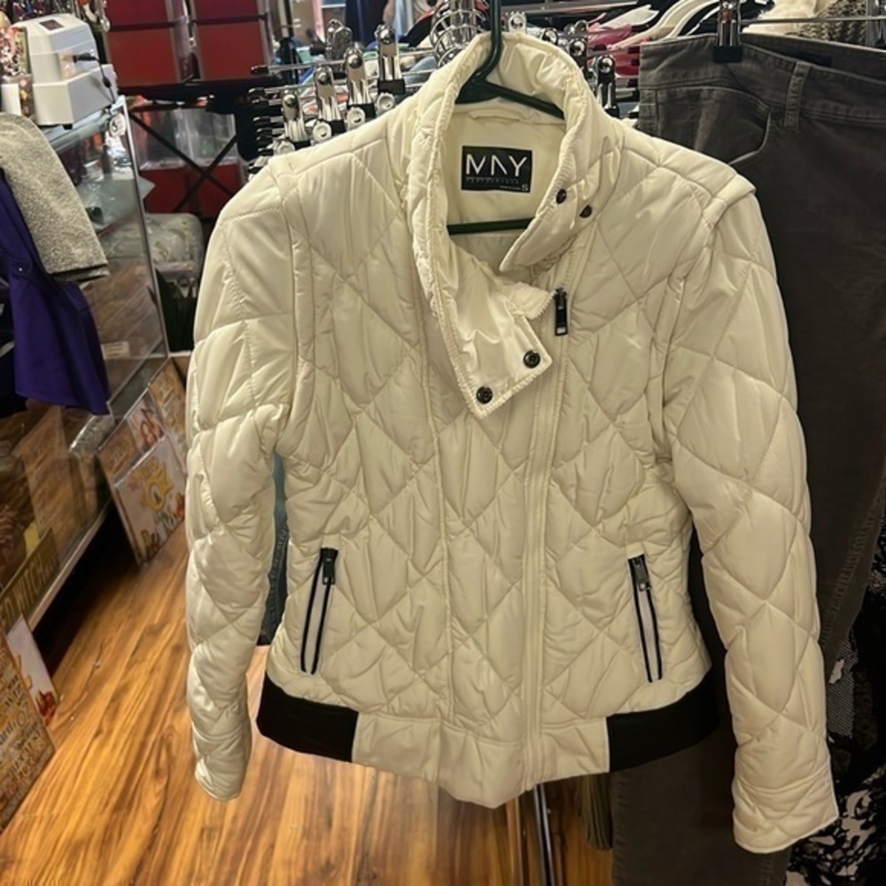 Marc New York Performance convertible jacket size small with zip of sleeves